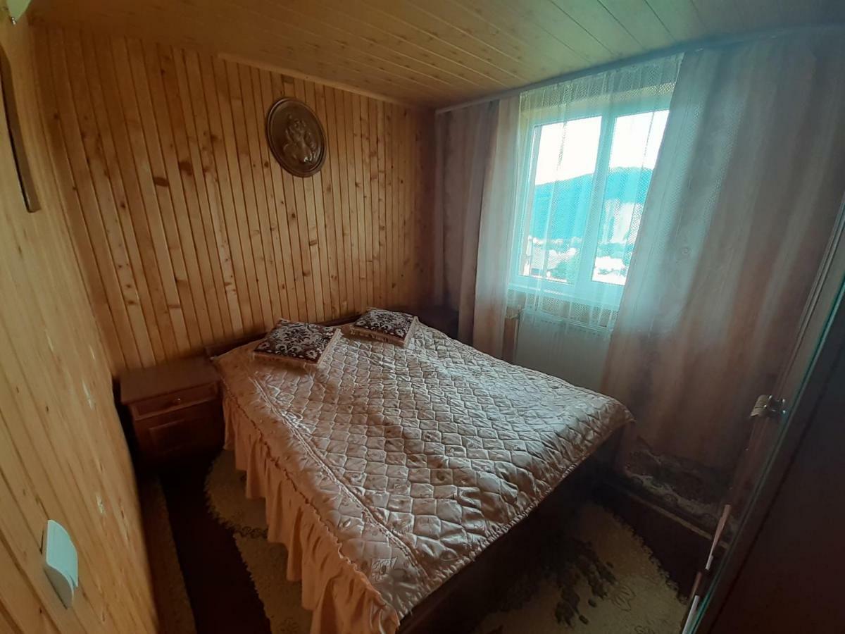 Hotel Kатруся à Yaremtche Extérieur photo