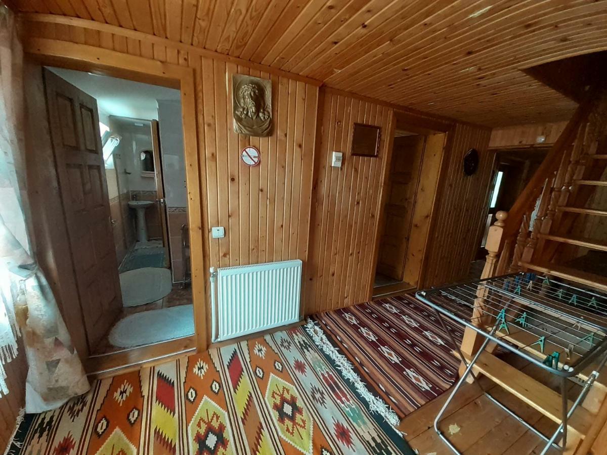 Hotel Kатруся à Yaremtche Extérieur photo